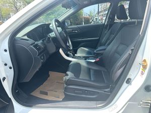Sedán Usado en Venta, <span class=keywords><strong>Honda</strong></span> <span class=keywords><strong>Accord</strong></span> <span class=keywords><strong>2014</strong></span>, 9na Generación, 2.0L EXN Luxury, 5 Plazas, Gasolina, R16, Volante a la Izquierda, Jiben Auto - Product Image 5
