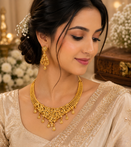 Ensemble de collier et boucles d'oreilles plaqués or traditionnels pour femmes, bijoux ethniques de mariage, origine Maharashtra, vêtements de mariée indiens, cadeaux pour occasions festives - Product Image 1