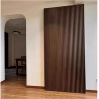 Grille en bois Design Portes fantômes Design invisible avec charme obsédant Mystique Élégance fonctionnelle Glissière Porte fantôme