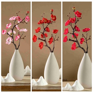 ดอกพลัมประดิษฐ์ กิ่งเดี่ยว สีแดง สำหรับตกแต่งงานแต่งงานและบ้าน - Product Image 3