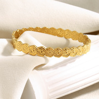 Gelang Baja Anti Karat Berlapis Emas 18K dengan Desain Bunga, Gaya Eropa dan Amerika, Temperamen Fashion, Desain Niche yang Unik