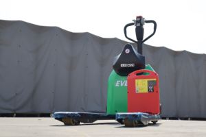 <span class=keywords><strong>Chariot</strong></span> élévateur à palettes entièrement électrique de 1,5 tonne à vente chaude avec batterie lithium-ion, <span class=keywords><strong>chariot</strong></span> élévateur à palettes <span class=keywords><strong>Heli</strong></span> - Product Image 5