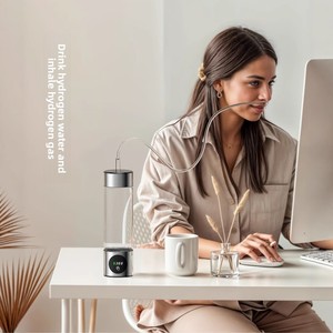 Bottiglia d'Acqua Idrogenata con Display LED, Nuova Tecnologia di Elettrolisi PEM 3000 <span class=keywords><strong>Ppb</strong></span>, Funzione di Bevuta e Inalazione - Product Image 3