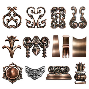 ไม้ประดับประตูทรงโรมันสมัยใหม่ ไม่ฮวน รุ่นโมเดิร์น  ทำจากสแตนเลส 304 ทนทาน  ชุดลายดอกไม้เล็กแบบใหม่  ดีไซน์โค้งมน  รุ่นที่ 1 - Product Image 1