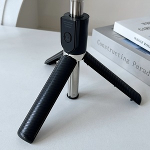 Trépied magnétique <span class=keywords><strong>Selfie</strong></span> <span class=keywords><strong>Stick</strong></span> avec télécommande compatible avec MagSafe pour <span class=keywords><strong>iPhone</strong></span> 12/<span class=keywords><strong>13</strong></span>/14/15/16 Series et téléphones Android - Product Image 3