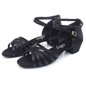 Scarpe Professionali da Ballo in Raso di Seta per Ragazze, Suola in Camoscio, Tacco Basso per Principianti di Danza Latina e Salsa - Product Image 4