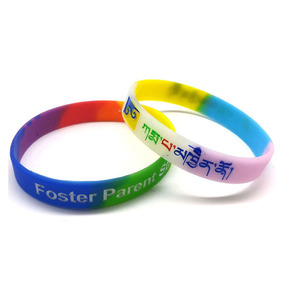 Pulsera Deportiva de Silicona Segmentada de Alta Calidad, Personalizada con Inyección Multicolor para Eventos con Impresión a Color - Product Image 6