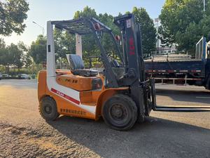 FD30T6รถยก TCM 3ตันใช้รถยก3ตันสามเสาดีเซลพร้อมการเปลี่ยนด้านข้างในเหอเฟยลานเครื่องยนต์สร้างพลังงาน - Product Image 2