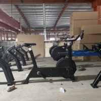 Vélo d'exercice commercial ST-F001 avec ventilateur, vélo de fitness, vélo Concept, vélo d'exercice intelligent personnalisé pour sports d'intérieur