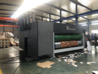 Machine d'impression flexographique entièrement automatique 4 couleurs pour cartons d'appareils électroménagers