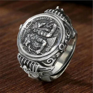 Anello da uomo H084 a forma di piramide, in lega, gioiello alla moda, regalo senza pietre. - Product Image 4