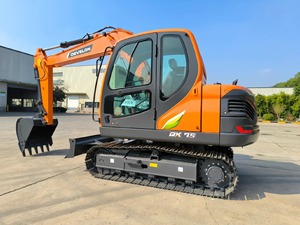 รถขุดตีนตะขาบขนาดเล็ก Develon DX75 7.5 ตัน ระบบไฮดรอลิก สำหรับงานก่อสร้าง - Product Image 1