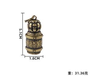 Venta al por mayor retro artesanía perro colgante bronce estatua Zodiaco cerdo <span class=keywords><strong>cerveza</strong></span> barril coche llavero - Product Image 5