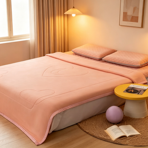 ชุดเครื่องนอนสีชมพู 4 ชิ้น ผ้าทนทานและเป็นมิตรกับผิวหนัง สำหรับใช้ในบ้าน ห้องนอน และโรงแรม - Product Image 1