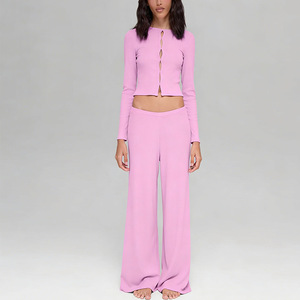 Ensemble de yoga respirant et ultra-doux YIYI pour femme, tenue de yoga à manches longues avec découpes en forme de clé, tenue de yoga à col rond pour femme - Product Image 5