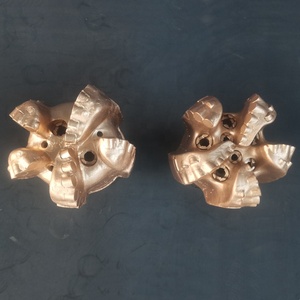 Foret de forage PDC pour puits pétroliers, 4 1/2 pouces, à filetage standard, 5 lames, corps Matrix, prix réduit - Product Image 3