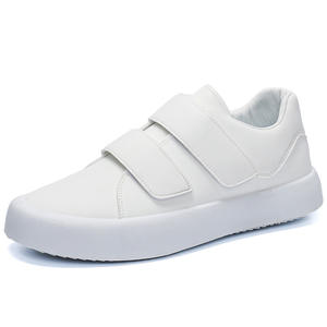 2025 autunno nuove <span class=keywords><strong>scarpe</strong></span> da <span class=keywords><strong>uomo</strong></span> in <span class=keywords><strong>Velcro</strong></span> stile coreano <span class=keywords><strong>scarpe</strong></span> bianche Slip-On alla moda sportive Casual - Product Image 5