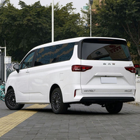 Baw Mpv M7 2.0l Hualun 7 sièges Cargo Van essence populaire Mpv Cargo Truck à vendre Version de luxe fabriqué en Chine Caméra électrique
