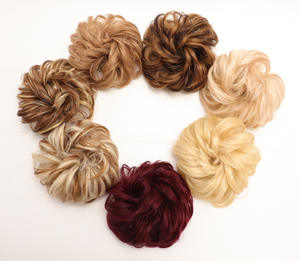 <span class=keywords><strong>Cheveux</strong></span> synthétiques bouclés chouchou élastique Messy Bun <span class=keywords><strong>postiche</strong></span> <span class=keywords><strong>pour</strong></span> femmes noir <span class=keywords><strong>Chignon</strong></span> Updo Extensions de <span class=keywords><strong>cheveux</strong></span> vague naturelle Clip-in - Product Image 1