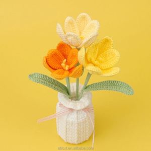 ดอกทิวลิปโครเชต์ประดิษฐ์ในกระถาง งานแฮนด์เมด สำหรับตกแต่งบ้าน - Product Image 5