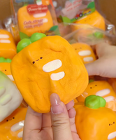 Smilegogo Jouet Squishy en Mousse PU à Remontée Lente, Forme Cube Carotte et Chou Bok Choy, Doux à Presser, Sensoriel, Anti-stress, Unisexe 14+, Cadeau Nouveauté