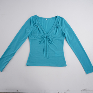 T-shirt décontracté pour femme à col en V profond, manches longues, avec cordon de serrage, coupe ajustée, extensible, couleur unie et froncé - Product Image 6