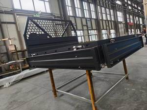 Plateau de benne personnalisé en aluminium pour double cabine, avec garde-boue latéral, garde-boue et dispositif de rangement sous le plateau - Product Image 6