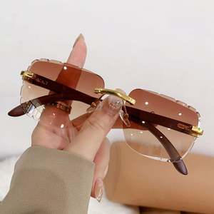 Lunettes de soleil carrées sans monture UV400 avec logo personnalisé, verres découpés vintage tendance 2025, grande monture, pour hommes et femmes - Product Image 2