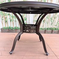 Vente en gros de tables et de chaises en fonte d'aluminium, ensemble de table à manger pour terrasse extérieure, une table et quatre chaises pour un usage urbain en ville