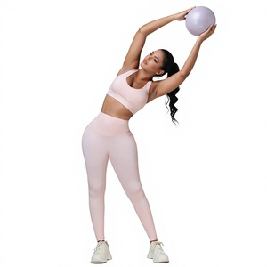 Ensemble de yoga et de sport pour femmes : Leggings taille haute et brassière de sport – Tenue de fitness deux pièces sans couture, extensible, respirante et à séchage rapide - Product Image 3
