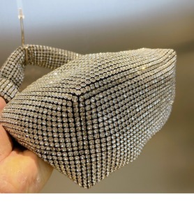 Nouveauté : Pochette de Soirée Élégante pour Femme avec Strass et Nœud en Cristal – Sac à Main Chic pour Dames – Collection Usine - Product Image 3