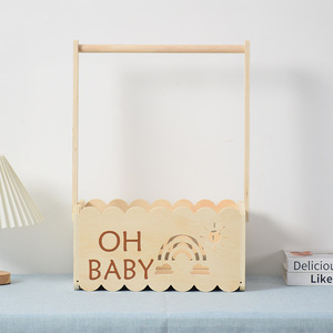 Panier de rangement créatif en bois pour articles de bébé avec découpe visage d'ours et poignée gravée, panier à vêtements pour bébé en bois massif personnalisé - Product Image 2