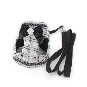 高級調節可能ブランドG通気性デザイナーペットアクセサリーレザーベストパッド入り犬用ハーネスとリード - Product Image 5