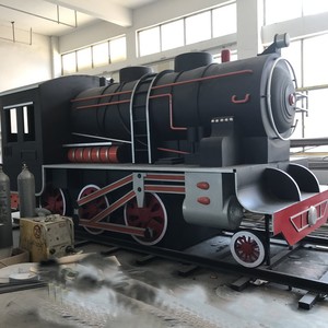 Sculpture de locomotive à vapeur en métal sur mesure, grande taille, montage au sol extérieur, design industriel, durable - Product Image 3