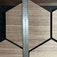 Panneau acoustique hexagonal en bois insonorisant pour le traitement des studios et la décoration murale intérieure