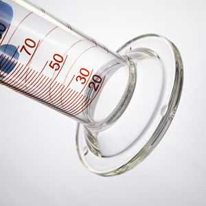 Cylindre <span class=keywords><strong>gradué</strong></span> <span class=keywords><strong>en</strong></span> <span class=keywords><strong>verre</strong></span> borosilicate à double échelle métrique, à parois épaisses, résistant à la chaleur, pour laboratoire - Product Image 3