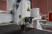 Mesin Router CNC Pengganti Alat Otomatis Industri Dengan Pisau Getar & Sistem Visual CCD untuk Pemotongan Material Fleksibel MDF Akrilik
