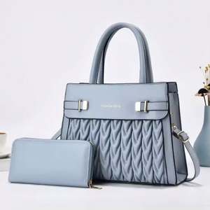 Sac à main portable pour femme RTS, idéal pour un usage quotidien, les voyages et le rangement, en toile imperméable avec des franges et des détails en - Product Image 4