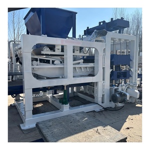 Oportunità di Business ad Alto Profitto: Macchina Automatica per la Produzione di Blocchi in Calcestruzzo QT10-15 con Motore PLC, Cambio e Pressione Idraulica a Basso Prezzo - Product Image 6
