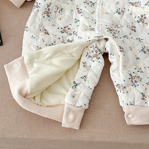 <span class=keywords><strong>Combinaison</strong></span> en polaire pour bébé <span class=keywords><strong>fille</strong></span> Angou, nouvelle arrivée hiver, avec petit motif floral, chapeau, barboteuse longue, vêtements d'extérieur - Product Image 4