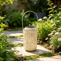 Lanterne solaire d'extérieur en fer forgé à motif de feuilles creuses, étanche, LED, éclairage décoratif suspendu pour jardin, patio, allée