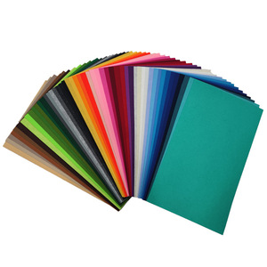 Rollo de fieltro de suelo de tela no tejida roja transpirable de gran oferta para diversos fines - Product Image 2