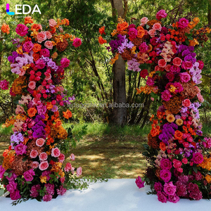 เวทีงานแต่งงาน LEDA ตกแต่งด้วยดอกกุหลาบหลากสีสัน ฉากหลังดอกไม้ประดิษฐ์ ซุ้มโค้ง - Product Image 2