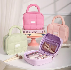 Sac <span class=keywords><strong>de</strong></span> maquillage mignon <span class=keywords><strong>de</strong></span> haute qualité sac cosmétique matelassé pochette <span class=keywords><strong>de</strong></span> maquillage pour sac à main <span class=keywords><strong>trousse</strong></span> <span class=keywords><strong>de</strong></span> <span class=keywords><strong>toilette</strong></span> pochette à fermeture éclair pochettes <span class=keywords><strong>de</strong></span> rangement pour l'organisation - Product Image 5