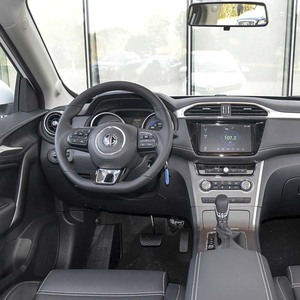 2017 MG <span class=keywords><strong>GS</strong></span> 20T Luxury Edition SUV 7 vitesses DCT essence/essence 7 vitesses DCT direction gauche intérieur sombre utilisé bas prix petite <span class=keywords><strong>auto</strong></span> - Product Image 6