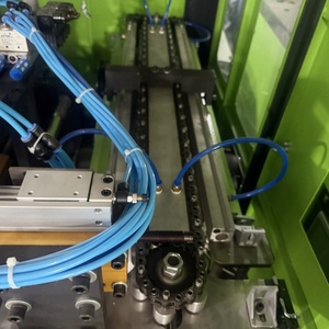 เครื่องเป่าขวดพลาสติก PET อัตโนมัติเต็มรูปแบบ 1500-1800 ขวดต่อชั่วโมง เครื่องเป่าขวดขนาดเล็กสำหรับขวดพลาสติก 2 ช่อง 300 มล. 500 มล. 1 ลิตร 2 ลิตร - Product Image 6