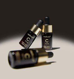 Ampolla Facial Coreana con Vitamina C Deep Vita C de Medicube, Suero Iluminador, Reduce Manchas Oscuras e Hiperpigmentación, Hidrata - Product Image 3