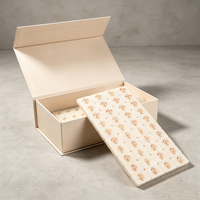 Boîte cadeau rigide à rabat magnétique de luxe avec logo personnalisé, plateau intérieur beige pour jeu de mahjong, emballage cadeau haut de gamme