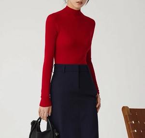 Suéter de cuello alto de punto para mujer Top interior ajustado con patrón sólido Estilo casual para la temporada de otoño - Product Image 2