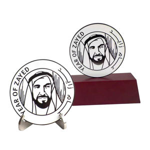 कारखाने की कीमत राष्ट्रीय दिवस ट्रॉफी कस्टम संस्थापक वर्षगांठ मिश्र धातु पुरस्कार मूर्तियां <span class=keywords><strong>1971</strong></span> फाल्कन कंट्री मैप डेस्क आभूषण - Product Image 3